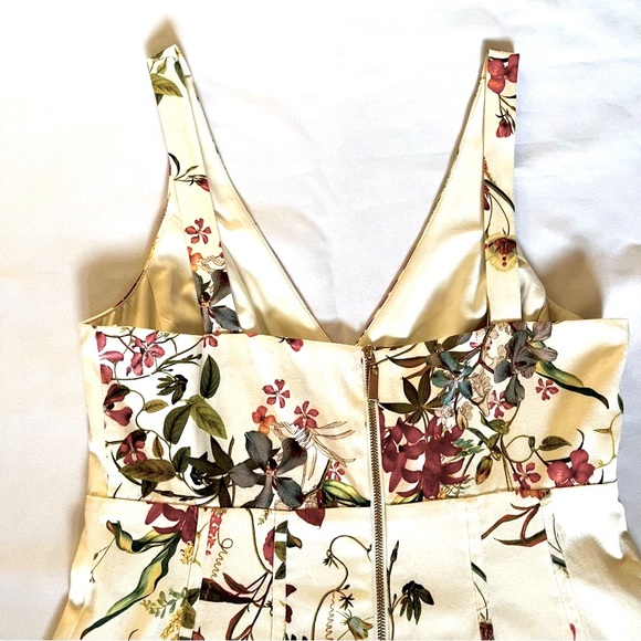 Tahari Arthur S Levine Dresses Color Ivory/Rio White Floral Julie Dress Side 4. - Picture 10 of 16